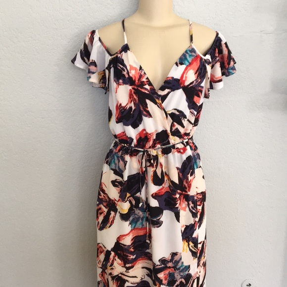 🦋 Bar III Floral Print Maxi Dress - Picture 4 of 8